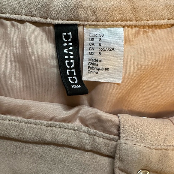 Cream button down mini skirt - Picture 3 of 3